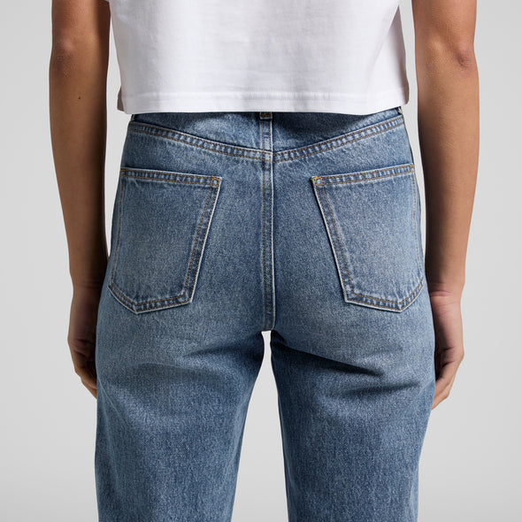 Wo's Straight Jeans - 4830